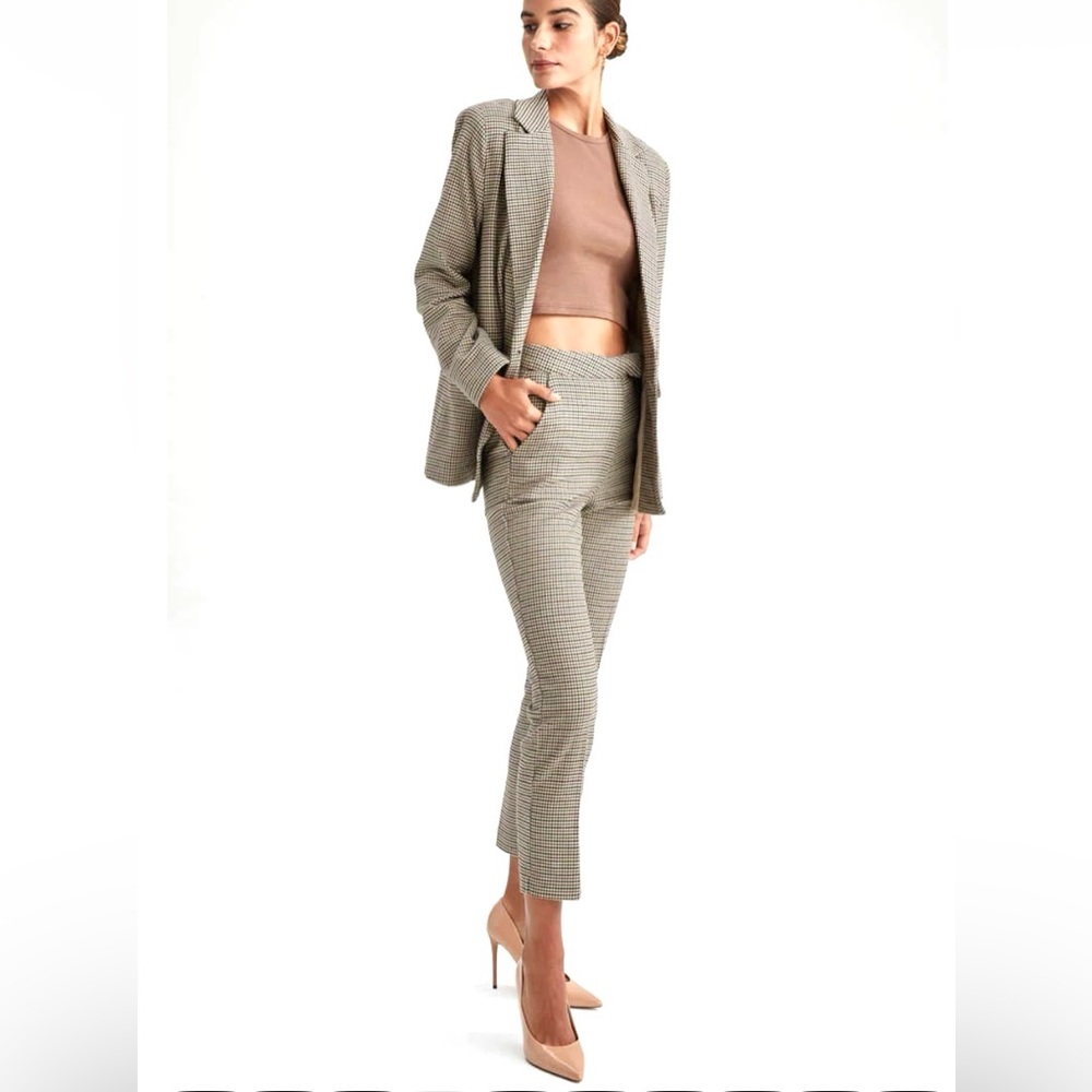 Chloe Silk Blend Houndstooth Ankle Trouser